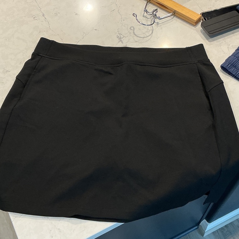32 Degrees Women's Black Mini Skirt
